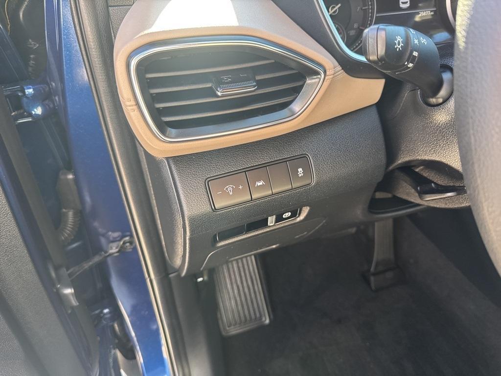 used 2023 Hyundai Santa Fe car, priced at $22,998