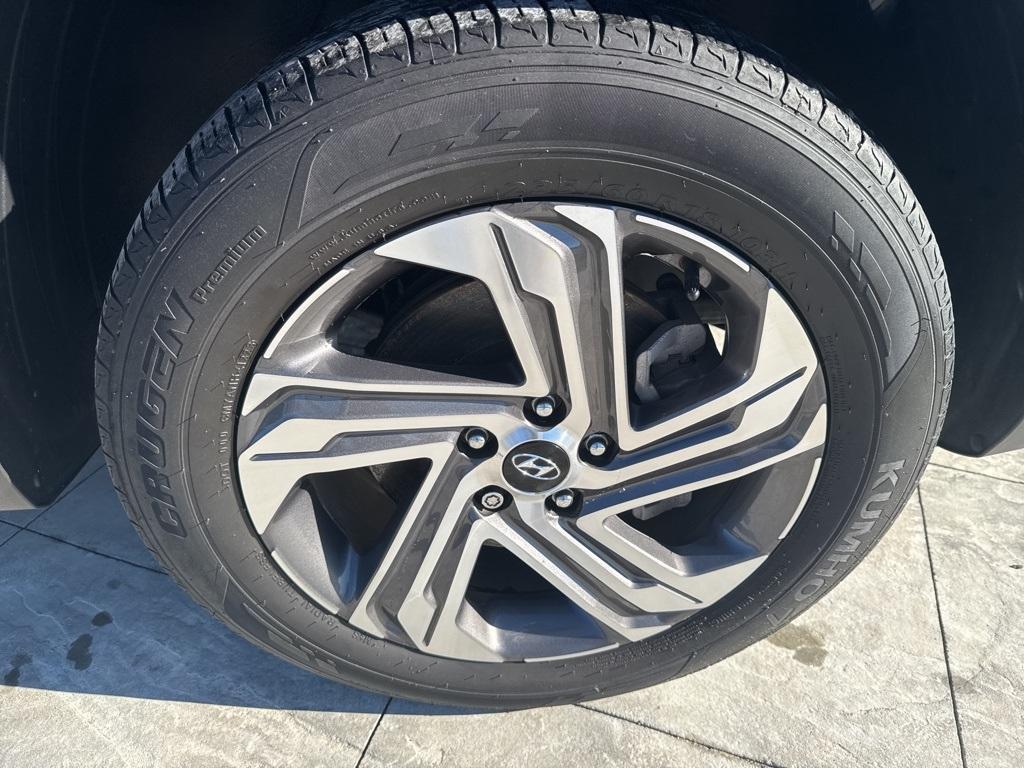 used 2023 Hyundai Santa Fe car, priced at $22,998