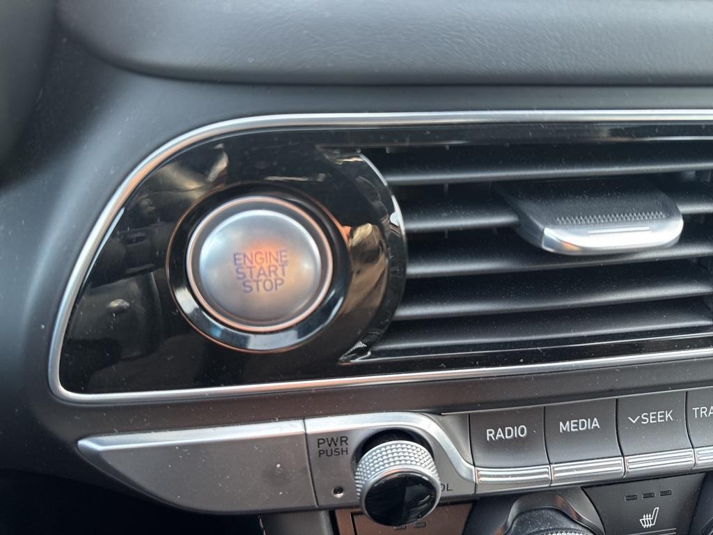 used 2021 Genesis G70 car, priced at $25,498