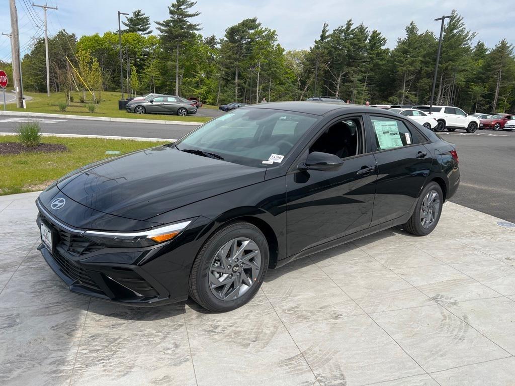 new 2025 Hyundai ELANTRA HEV car, priced at $26,230
