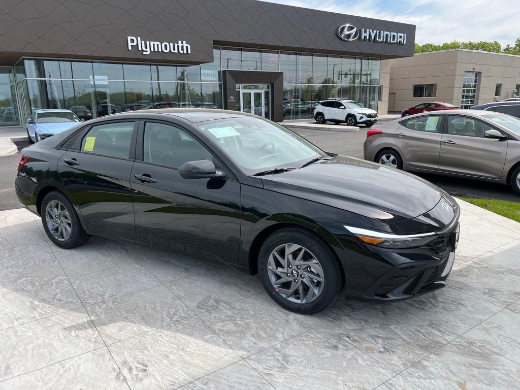 new 2025 Hyundai ELANTRA HEV car, priced at $26,230