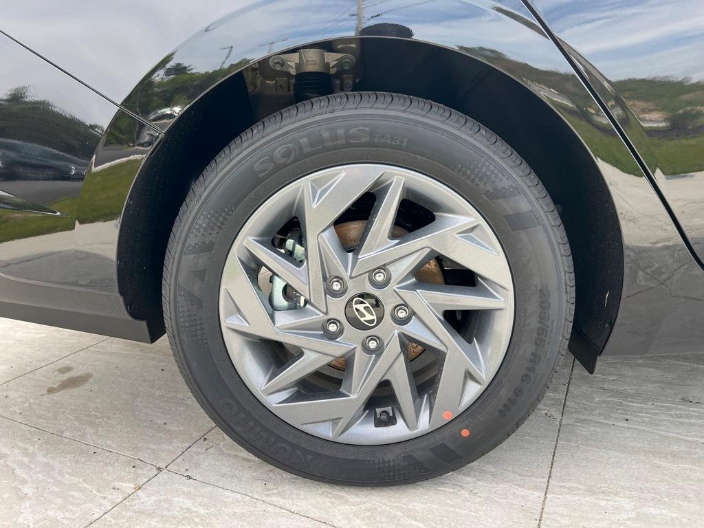 new 2025 Hyundai ELANTRA HEV car, priced at $26,230