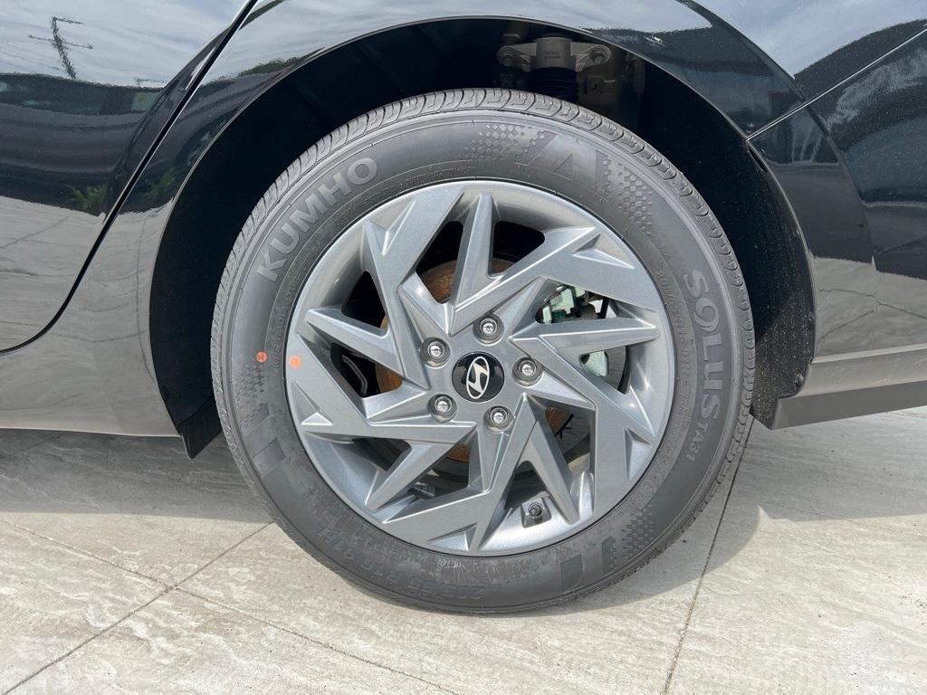 new 2025 Hyundai ELANTRA HEV car, priced at $26,230