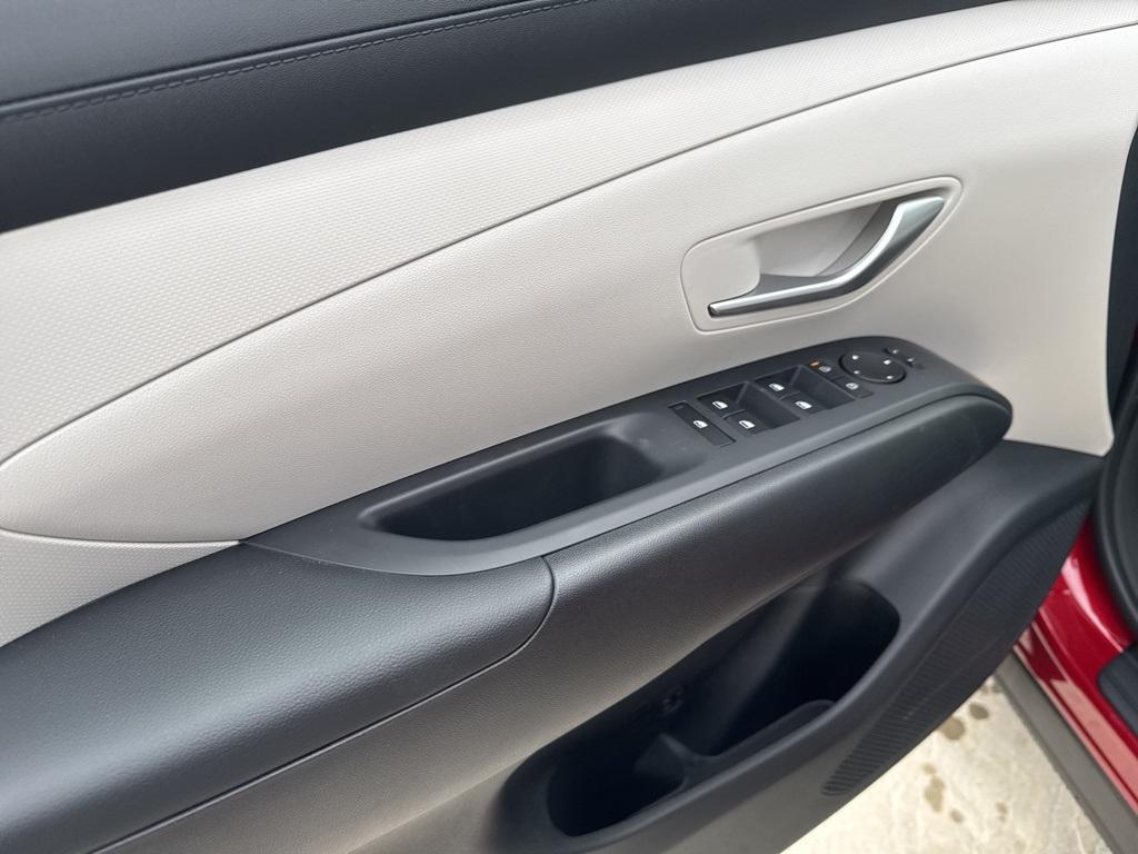 new 2026 Hyundai TUCSON Hybrid car, priced at $34,940