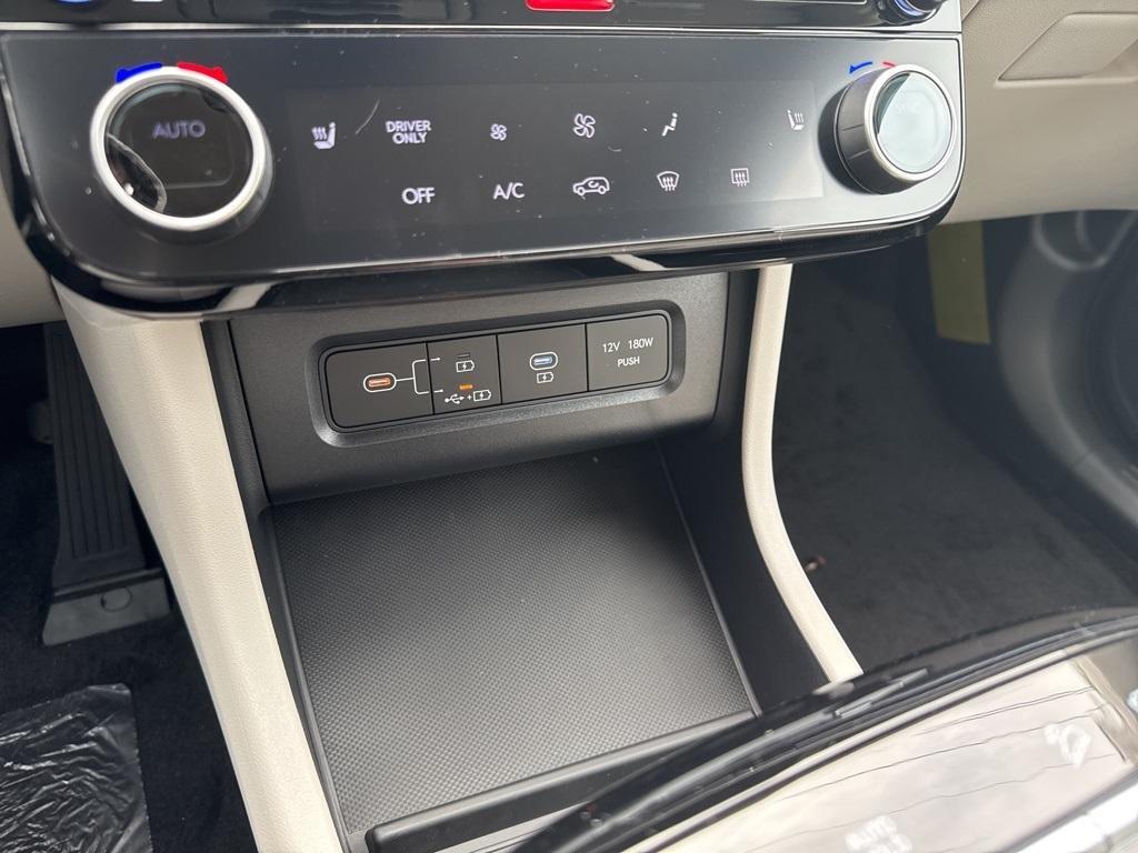 new 2026 Hyundai TUCSON Hybrid car, priced at $34,940