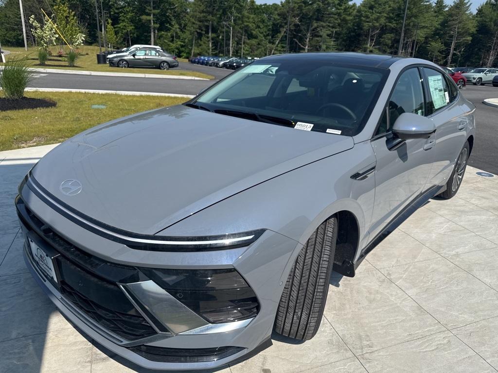 new 2025 Hyundai Sonata Hybrid car, priced at $39,490