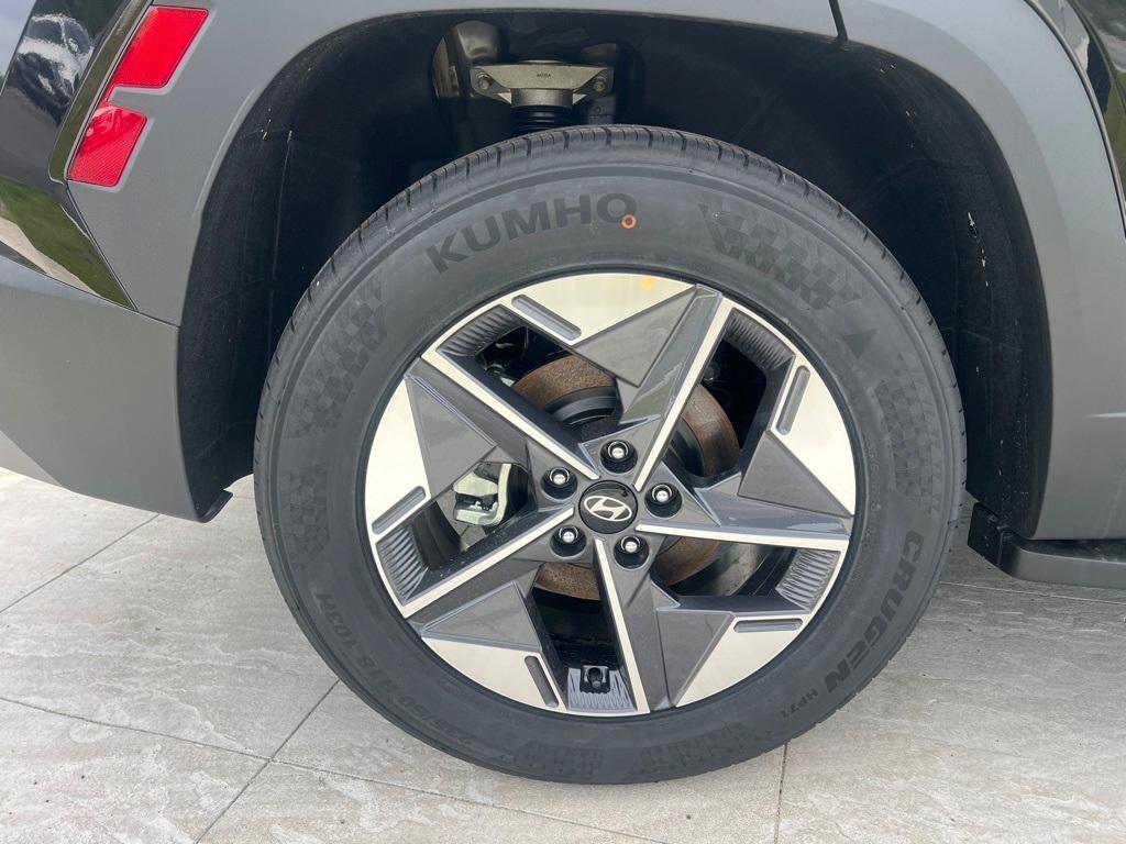 new 2025 Hyundai Tucson car, priced at $35,995