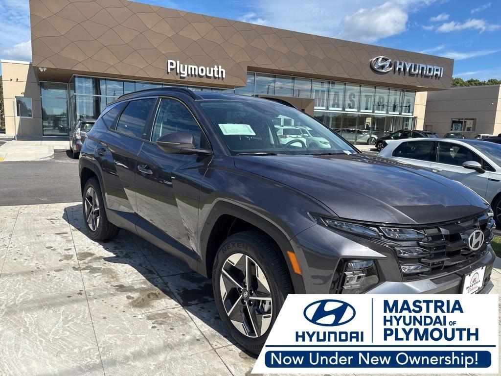new 2025 Hyundai TUCSON Hybrid car, priced at $37,075