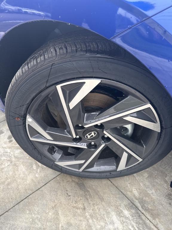 new 2025 Hyundai Elantra car, priced at $24,040