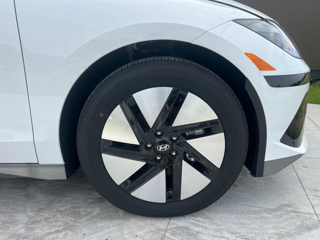 new 2025 Hyundai IONIQ 6 car, priced at $46,925