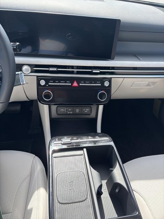 new 2025 Hyundai TUCSON Hybrid car, priced at $39,600