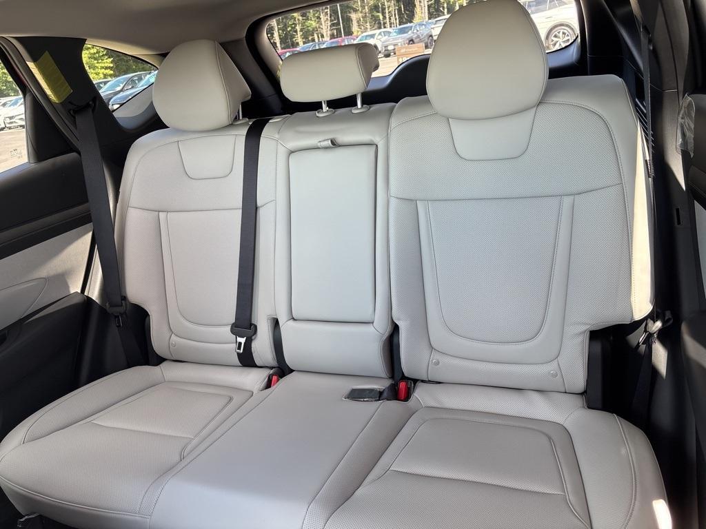 new 2025 Hyundai TUCSON Hybrid car, priced at $39,600