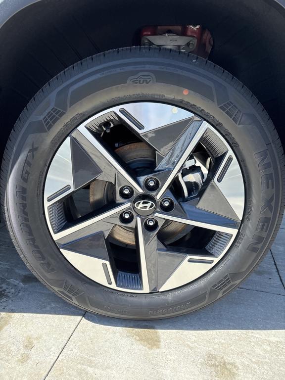 new 2025 Hyundai TUCSON Hybrid car, priced at $39,600