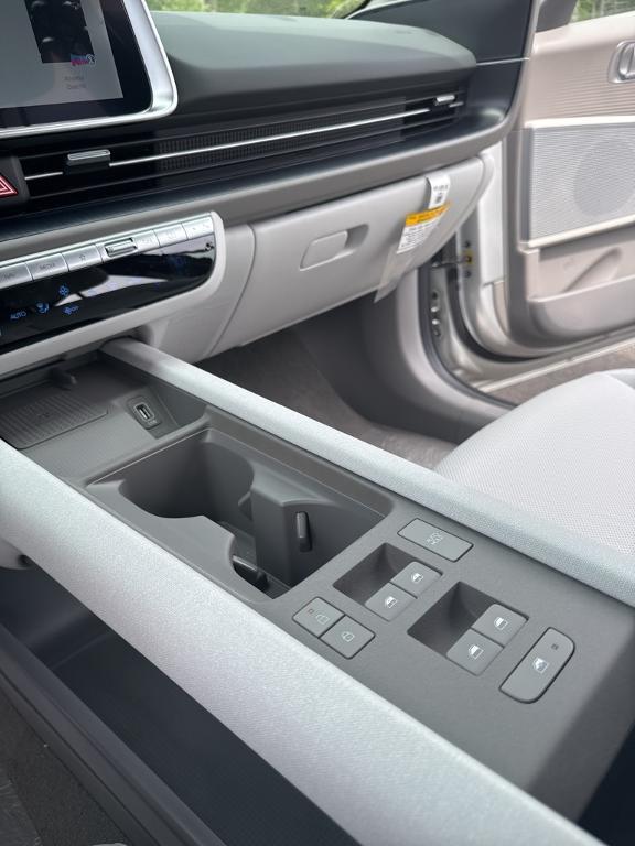 new 2024 Hyundai IONIQ 6 car, priced at $50,025