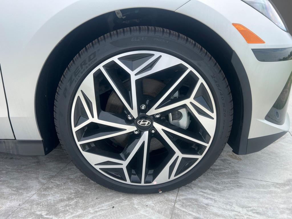 new 2024 Hyundai IONIQ 6 car, priced at $50,025