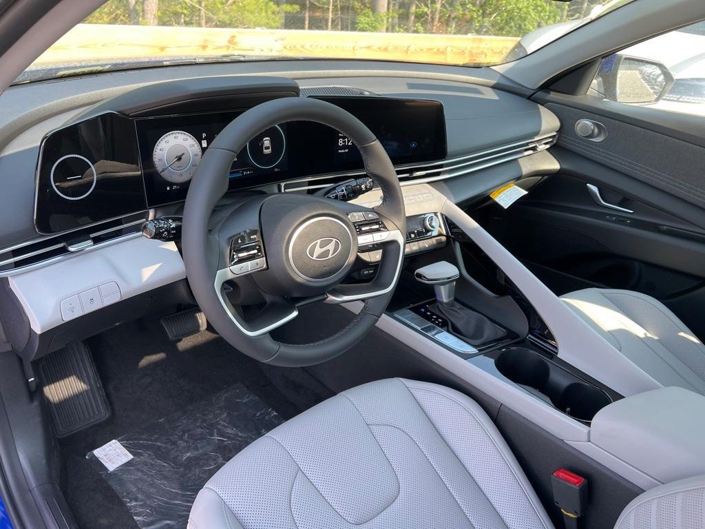 new 2025 Hyundai Elantra car, priced at $27,970