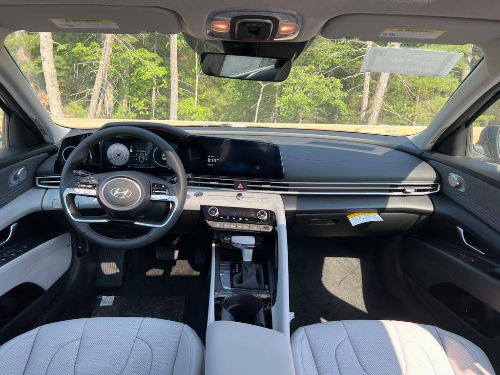 new 2025 Hyundai Elantra car, priced at $27,970