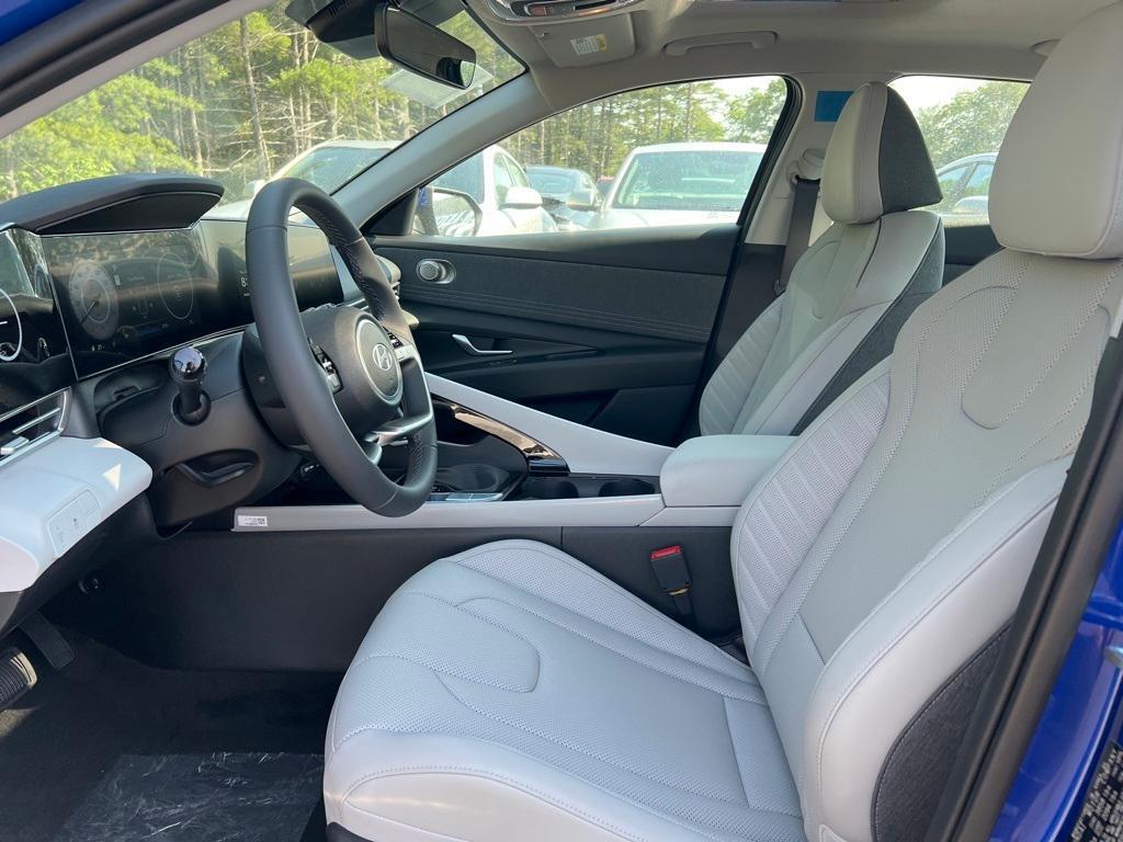 new 2025 Hyundai Elantra car, priced at $27,970