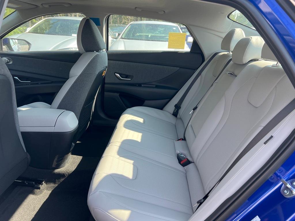 new 2025 Hyundai Elantra car, priced at $27,970