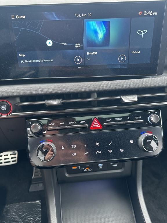 new 2025 Hyundai TUCSON Hybrid car, priced at $40,390