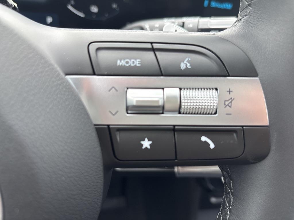 new 2025 Hyundai TUCSON Hybrid car, priced at $39,160