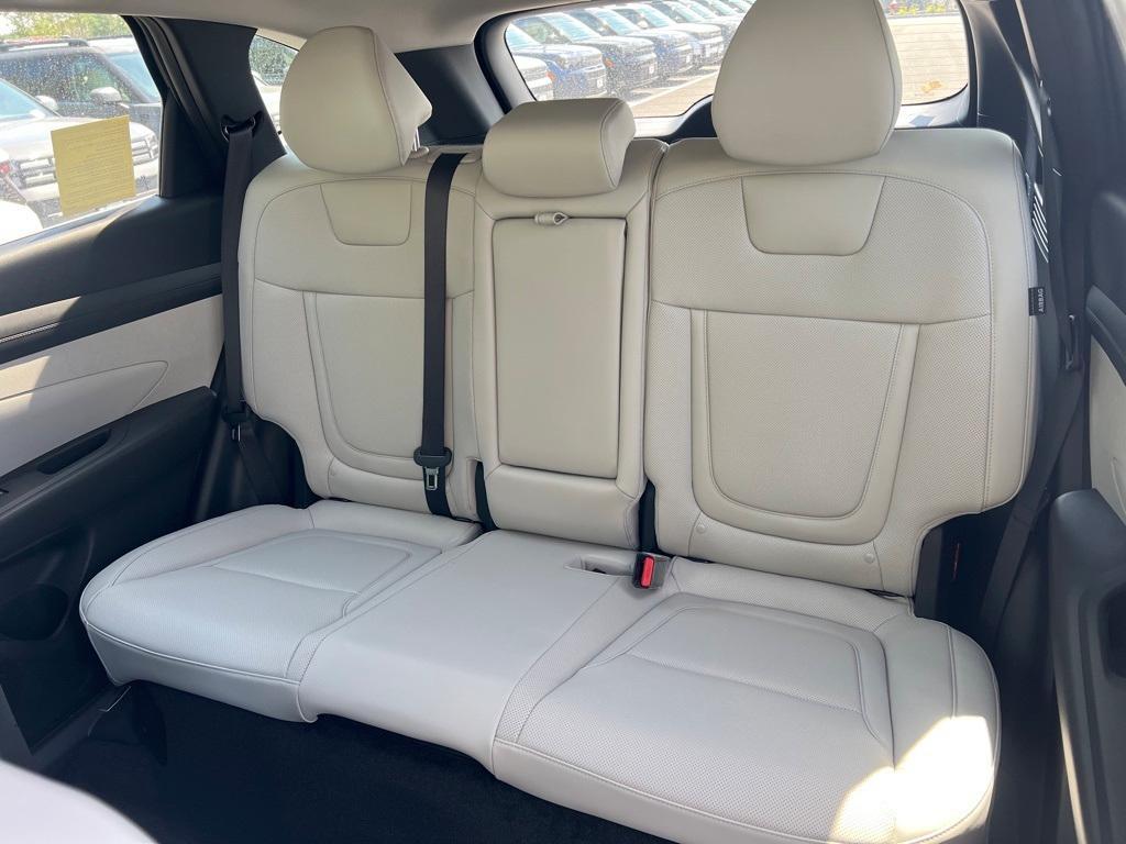 new 2025 Hyundai TUCSON Hybrid car, priced at $35,890