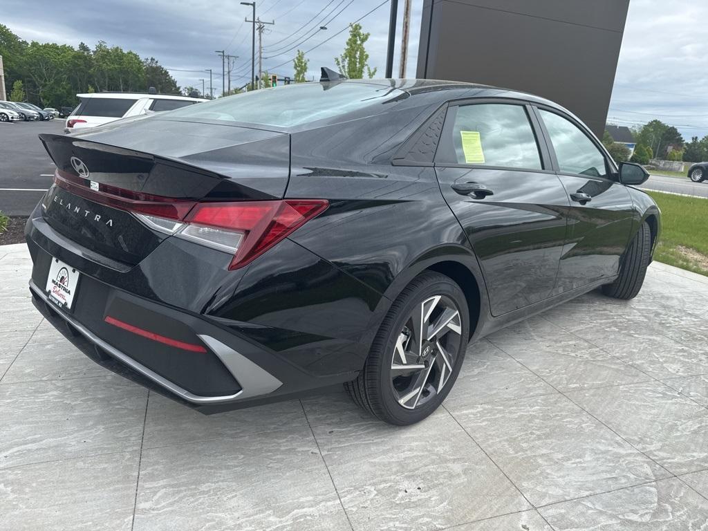 new 2025 Hyundai Elantra car, priced at $23,705