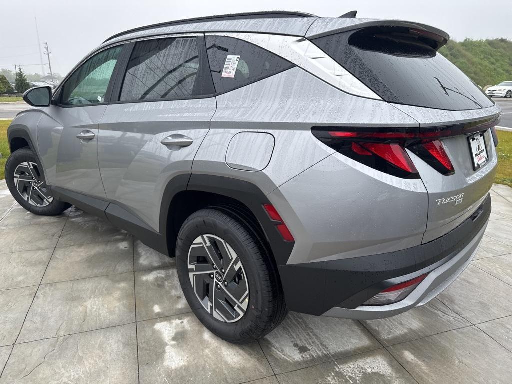 new 2025 Hyundai TUCSON Hybrid car, priced at $34,915