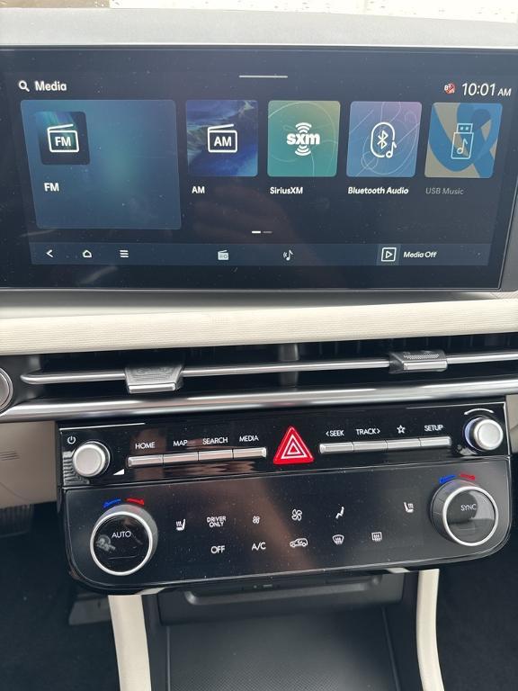 new 2025 Hyundai TUCSON Hybrid car, priced at $34,915