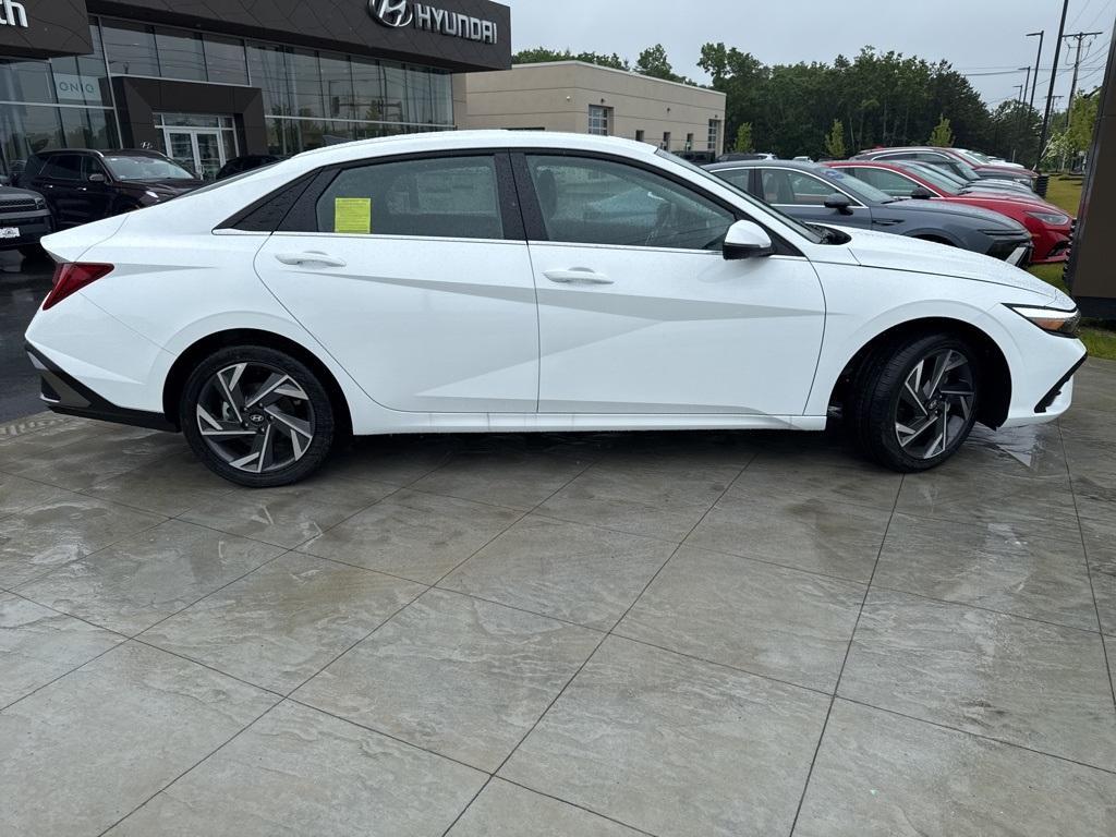 new 2025 Hyundai ELANTRA HEV car, priced at $31,720