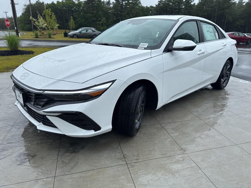 new 2025 Hyundai ELANTRA HEV car, priced at $31,720