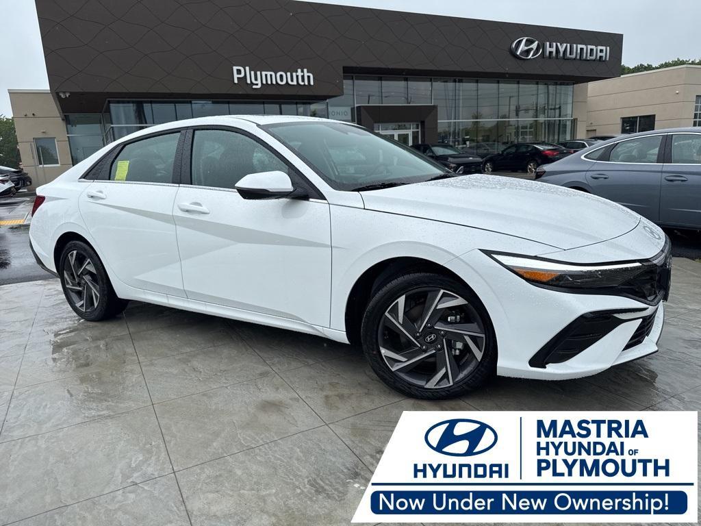 new 2025 Hyundai ELANTRA HEV car, priced at $31,720
