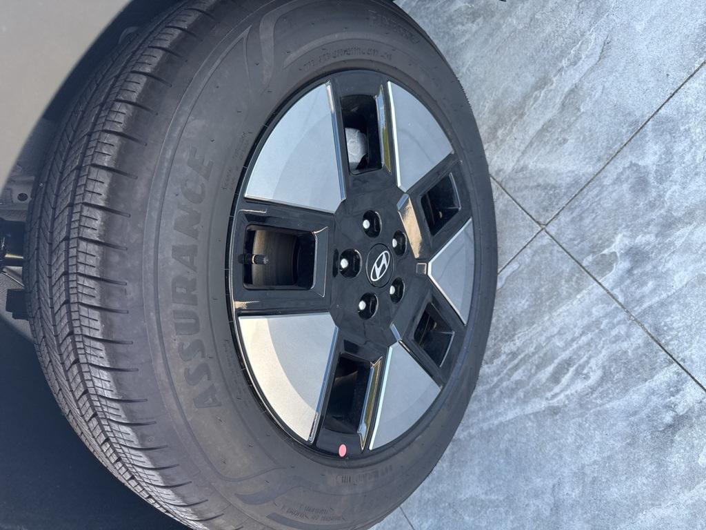 new 2025 Hyundai SANTA FE HEV car, priced at $42,415