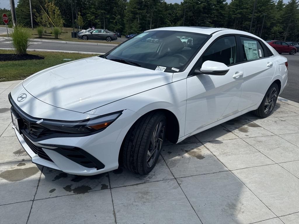 new 2025 Hyundai Elantra car, priced at $29,160