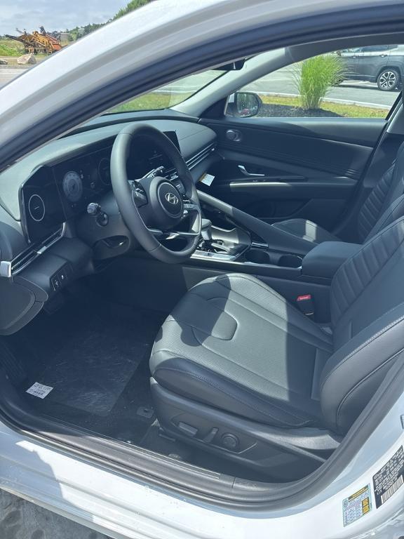 new 2025 Hyundai Elantra car, priced at $29,160