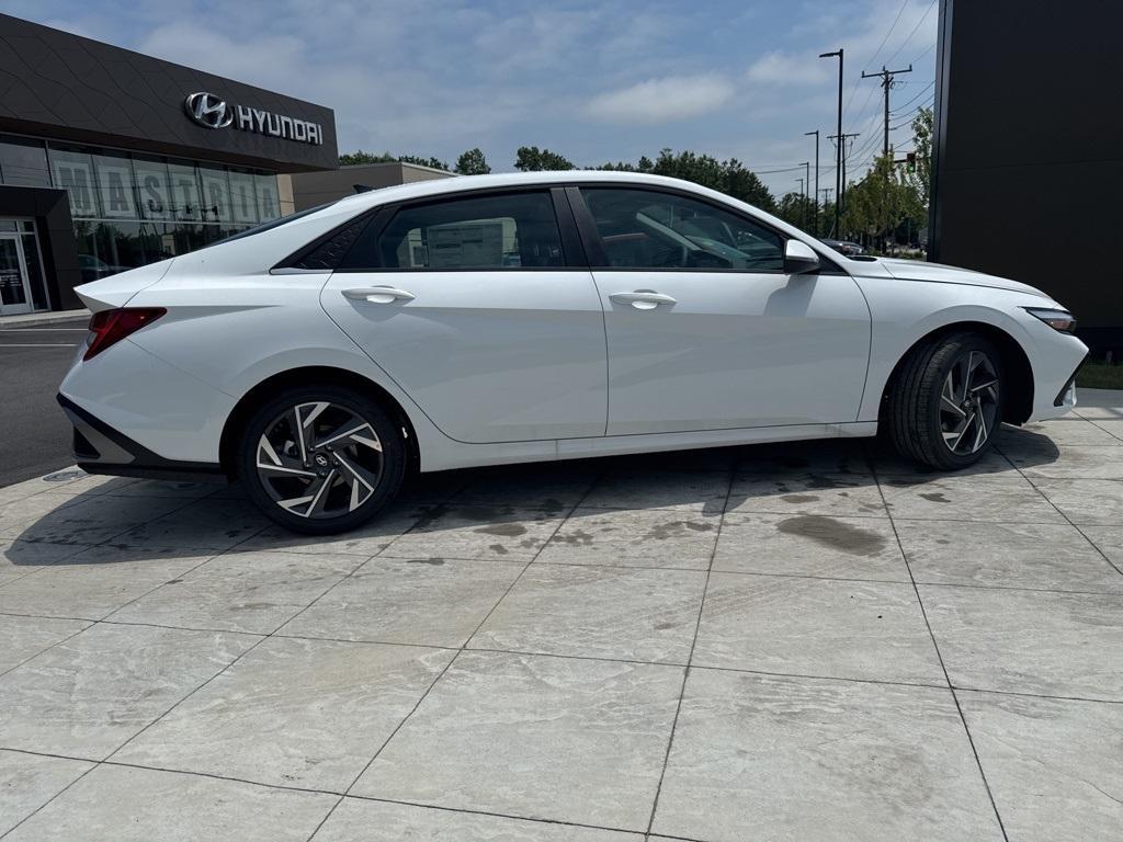new 2025 Hyundai Elantra car, priced at $29,160