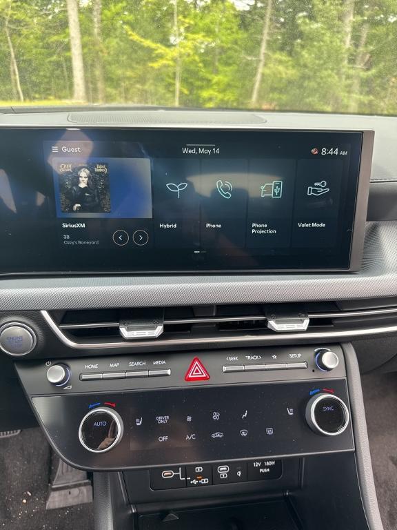 new 2025 Hyundai Sonata Hybrid car, priced at $31,925