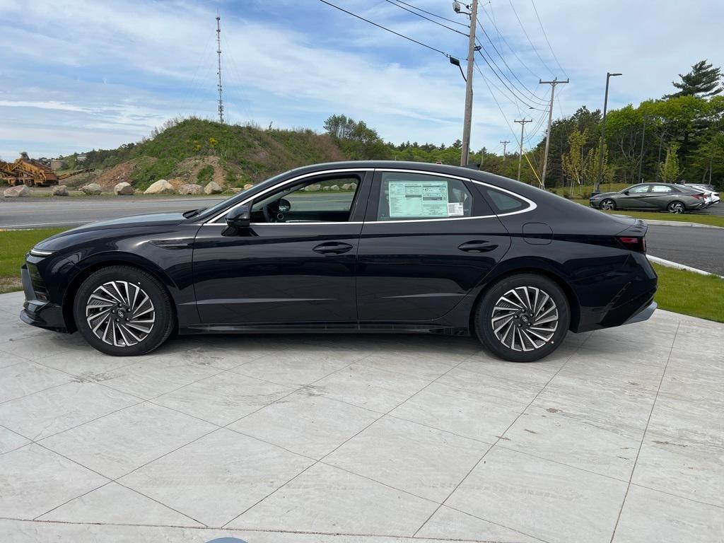 new 2025 Hyundai Sonata Hybrid car, priced at $31,925