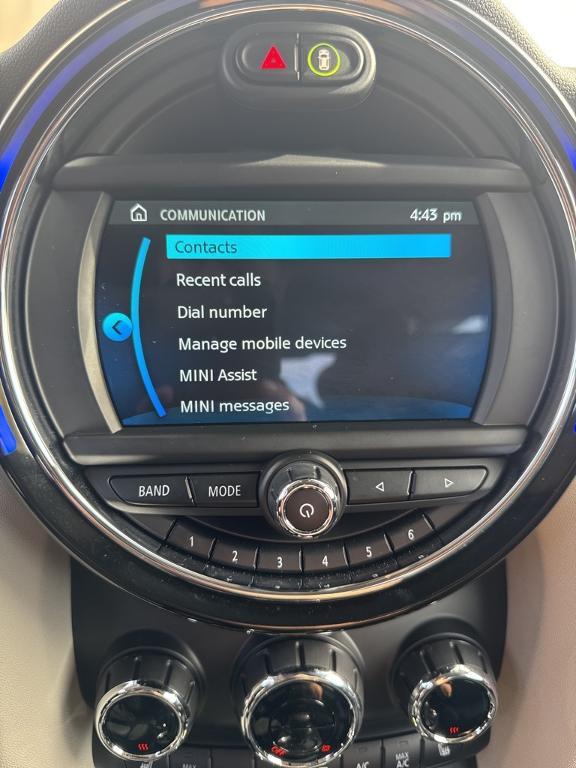 used 2021 MINI SE Hardtop car, priced at $22,898