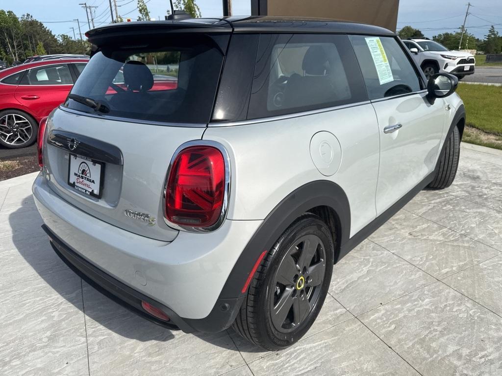 used 2021 MINI SE Hardtop car, priced at $22,898