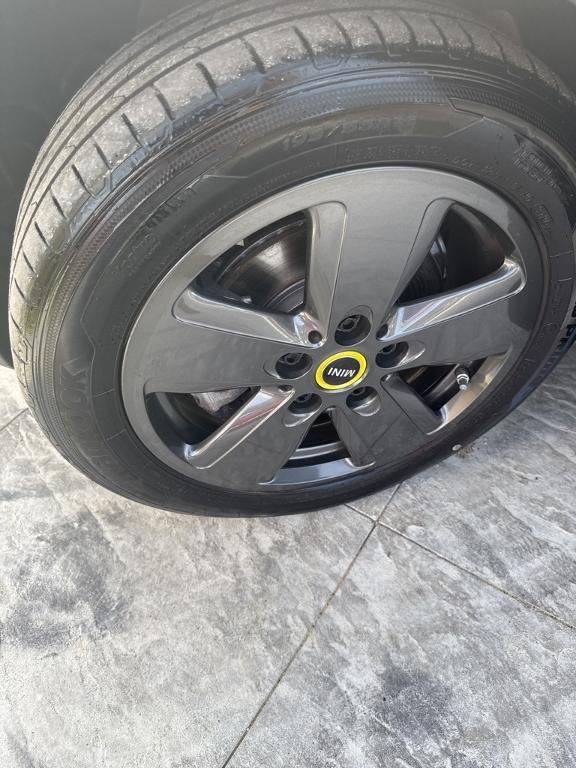 used 2021 MINI SE Hardtop car, priced at $22,898