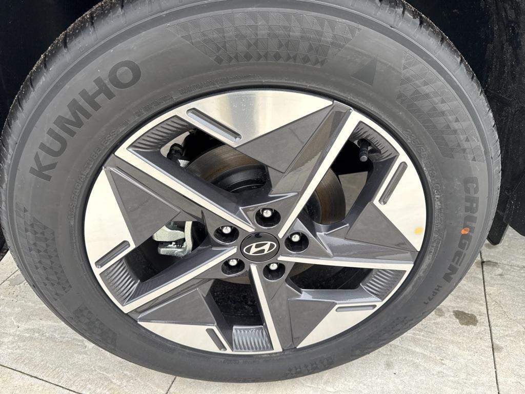 new 2026 Hyundai Tucson car, priced at $35,935