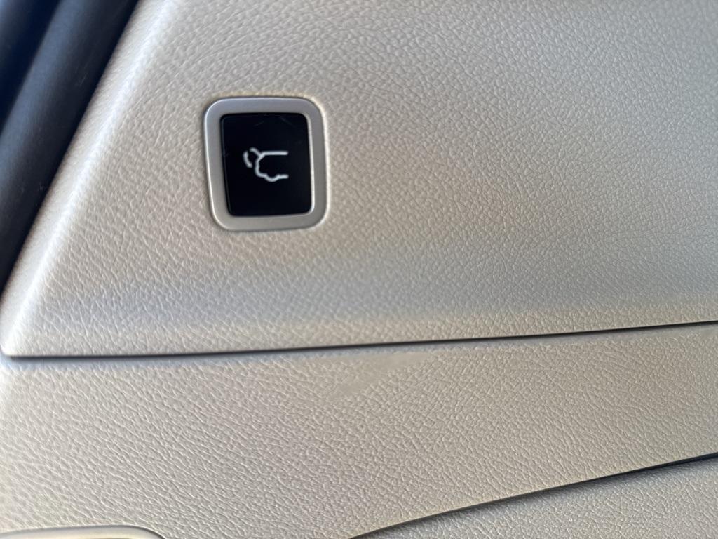 used 2019 Chrysler Pacifica car, priced at $15,898