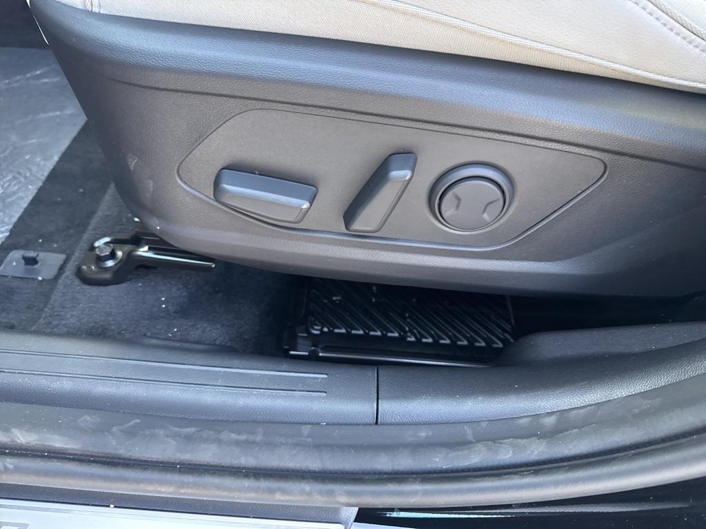 new 2026 Hyundai TUCSON Hybrid car, priced at $42,615