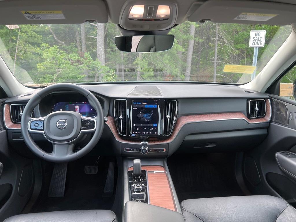 used 2023 Volvo XC60 car, priced at $35,798