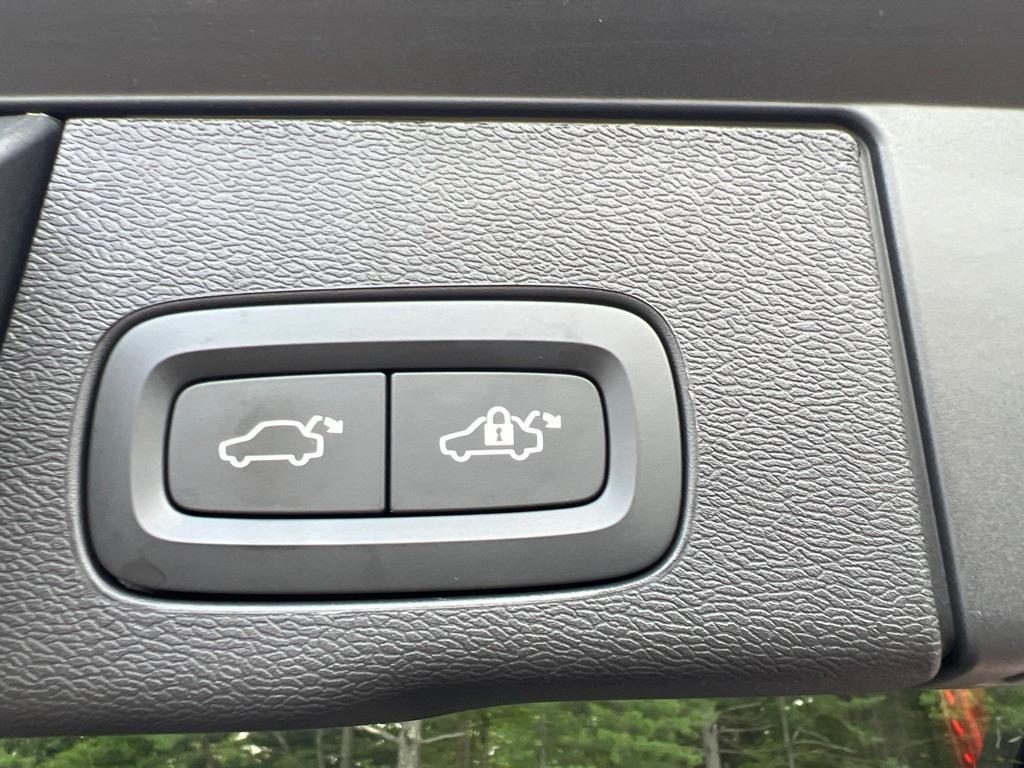 used 2023 Volvo XC60 car, priced at $35,798