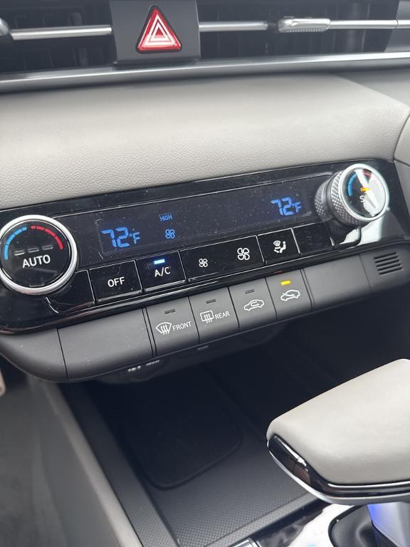 new 2025 Hyundai Elantra car, priced at $25,010