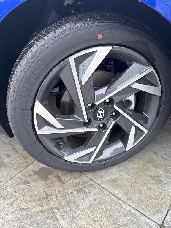 new 2025 Hyundai Elantra car, priced at $25,010
