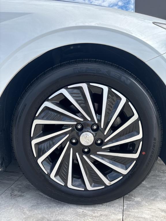 used 2021 Hyundai Sonata Hybrid car, priced at $20,198