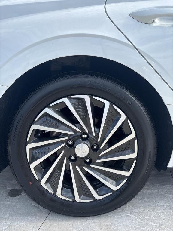 used 2021 Hyundai Sonata Hybrid car, priced at $20,198